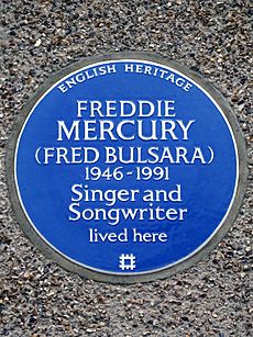 Archivo:FREDDIE MERCURY (FRED BULSARA) 1946-1991 Singer and Songwriter lived here