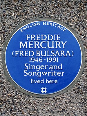 Archivo:FREDDIE MERCURY (FRED BULSARA) 1946-1991 Singer and Songwriter lived here