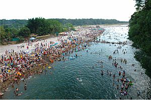 Archivo:Festival de verano rio Tùa