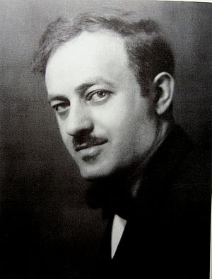 Archivo:Hecht Earlyportrait
