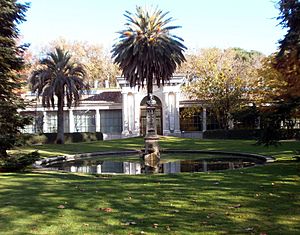 Archivo:Jardin-Botanico-Madrid-Linneo