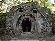 Archivo:Monster in Parco dei Mostri (Bomarzo)