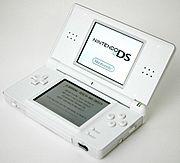 Archivo:Nintendo DS Lite side