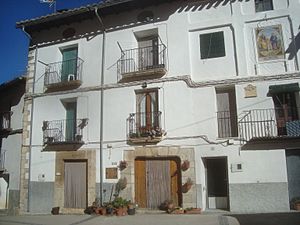 Archivo:Panorámica urbana de Xiva de Morella, comarca Els Ports de Morella (Castellón)
