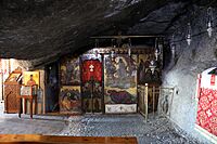 Archivo:Patmos, grotta dell'apocalisse, chiesa nella grotta, 02