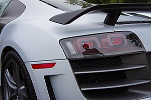 Archivo:R8 GT Taillights (8208567871)