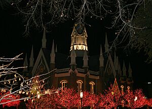 Archivo:Salt lake assembly hall christmas