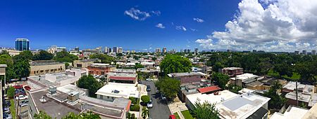 Archivo:Skyline of San Juan, Puerto Rico (2016)