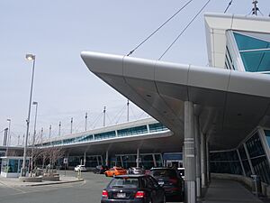 Archivo:St. John's Airport Terminal