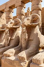 Archivo:Templo de Karnak, Luxor, Egipto, 2022-04-03, DD 143