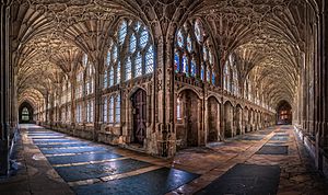 Archivo:The Cloisters at Gloucester Cathedral
