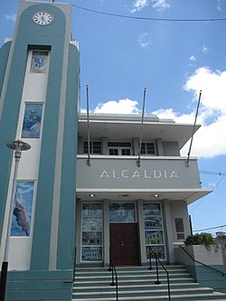 Town hall in Manatí barrio-pueblo, Puerto Rico.jpg