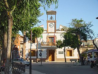 Ayuntamiento de El Álamo edited.jpg