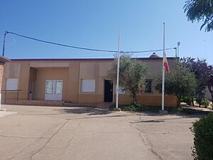 Archivo:Ayuntamiento de El Campillo (Valladolid) (2)
