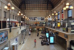 Archivo:Bordeaux Gare StJean R03