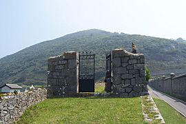 Cantabria Santoña cementerio civil entrada lou