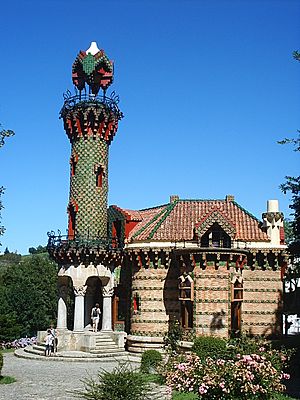 Archivo:Capricho de Gaudí