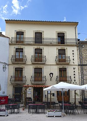 Casa Abadía de Ares del Maestre.jpg