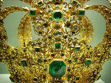 Corona diamantes virgen pamplona