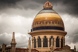 Archivo:Cupula de la Iglesia de Santa Teresa y San Jose