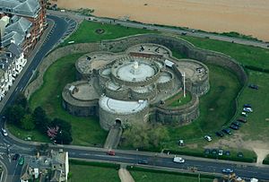 Archivo:Deal Castle Aerial View