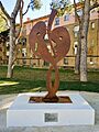 Escultura en homenaje a los donantes de corazón Zgz