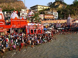 Archivo:Ganga Dashara, at Haridwar