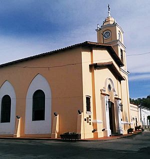 Archivo:Iglesia San Pablo de Chicoana