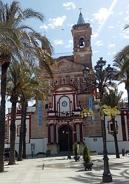 Iglesia Santa María la Blanca en la plaza de Andalucía.