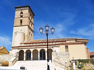 Archivo:Iglesia de Fuensaldaña