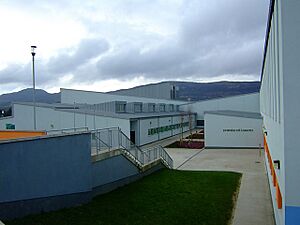 Archivo:Loreto Community School - geograph.org.uk - 1194059