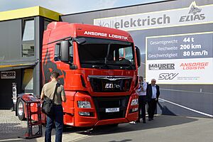 Archivo:MAN TGX 2018 electric truck