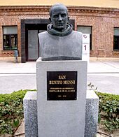 Archivo:Madrid - Busto de San Benedetto Menni en el Hospital Beata María Ana