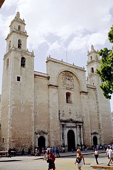 Archivo:Merida-cathedral