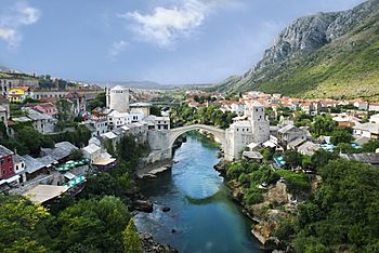 Archivo:Mostar Old Town Panorama 2007