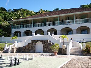 Archivo:Plantation House in the Morning, Jalousie