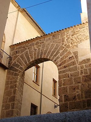 Archivo:Porta de la Vila, Albaida