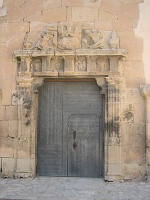 Archivo:Portada lateral església Vilafranca