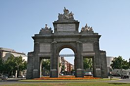 Puerta de Toledo - Norte (2011).JPG