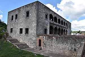 Archivo:Santo Domingo - Alcázar de Colón 0777