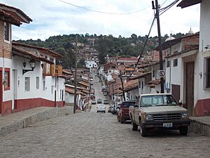 Archivo:Tapalpa Street