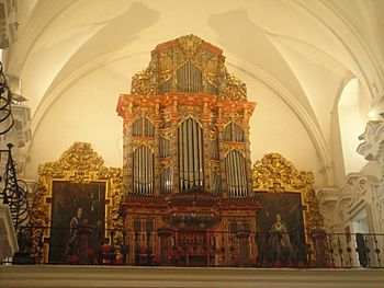 Archivo:Órgano de la iglesia de San Hipólito de Córdoba