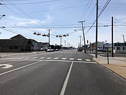 2018-10-04 12 50 33 View south along Ocean County Route 607 (Long Beach Boulevard) between 4th Street and 5th Street in Ship Bottom, Ocean County, New Jersey.jpg