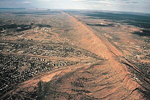 Archivo:Alice Springs ridge