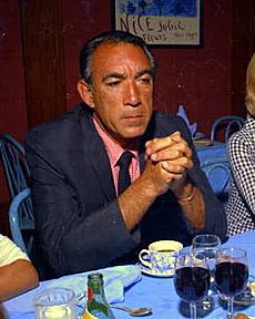 Archivo:Anthony Quinn c1970s