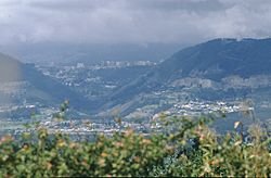 B1 Ecuador 017 - south rim of Quito, seen from Tubaco.jpg