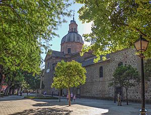 Archivo:Basílica del Prado