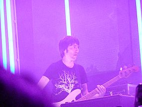 Archivo:Colin Greenwood of Radiohead Bristow 2008 02