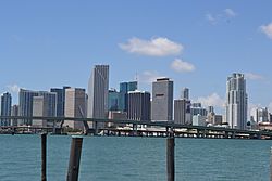 Downtown Miami skyline May 2011.jpg