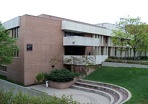 Archivo:Ferguson Hall Minnesota 5